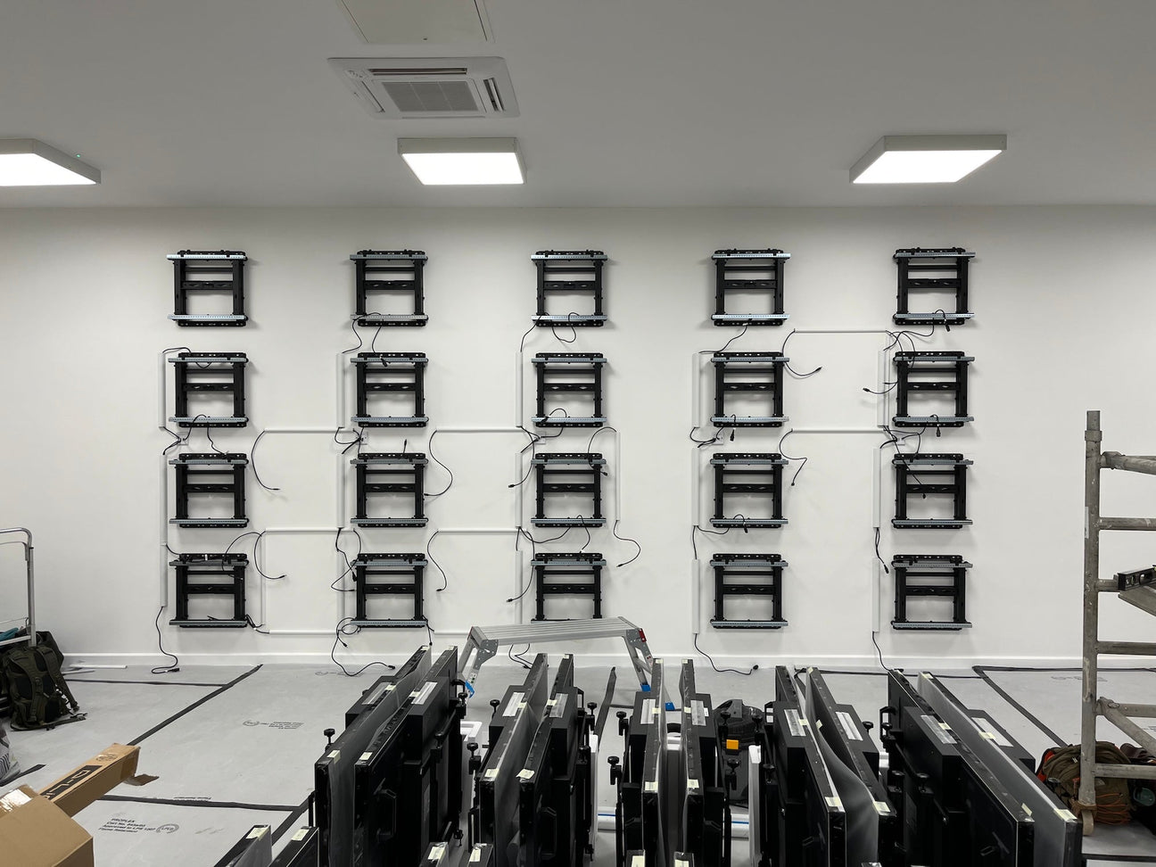 Pop Out Video Wall Mounts