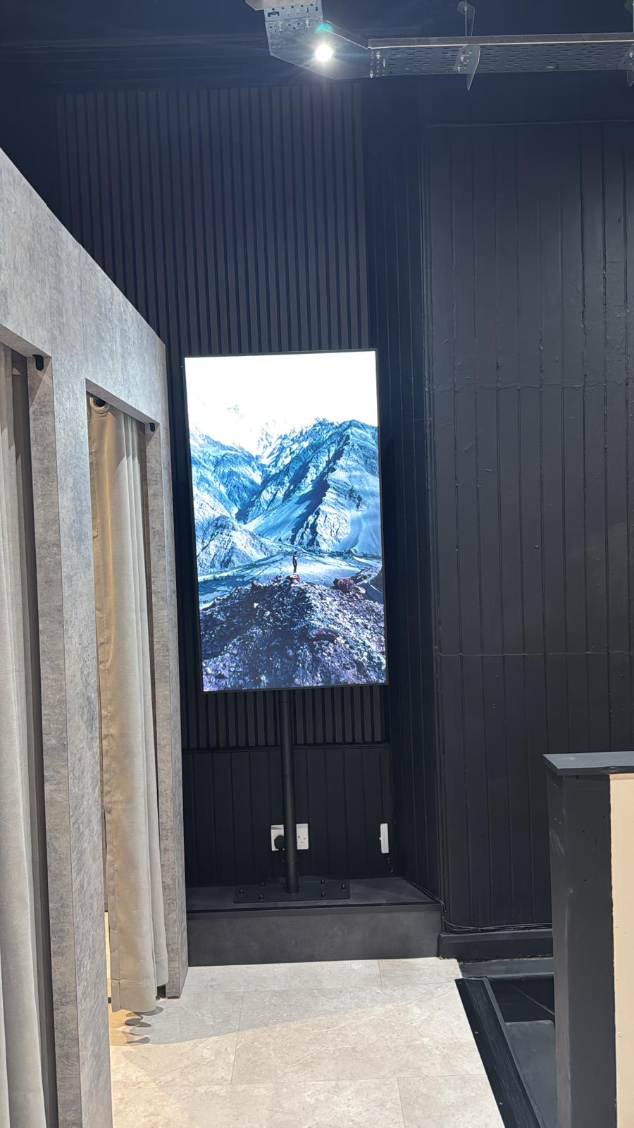 Multibrackets MB8939 Floor Mount