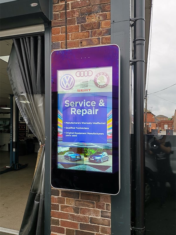 Outdoor Advertising Display Screen