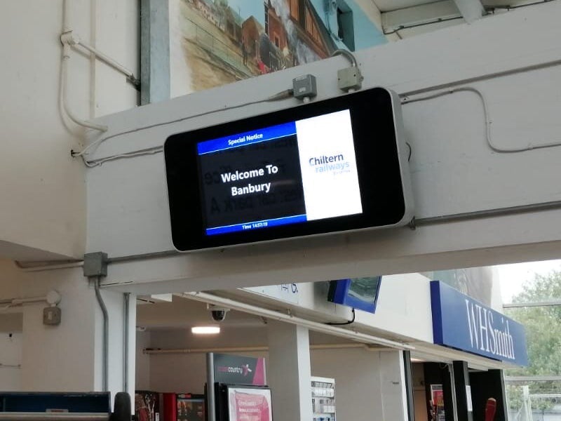 Outdoor Advertising Display Screen train station