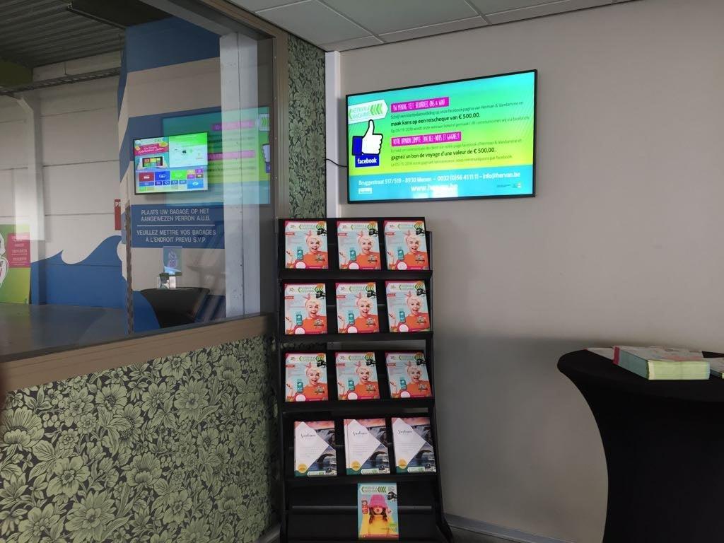 professional monitors - 24