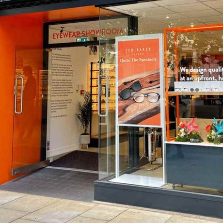 Ultra High Brightness Freestanding Double-Sided Display